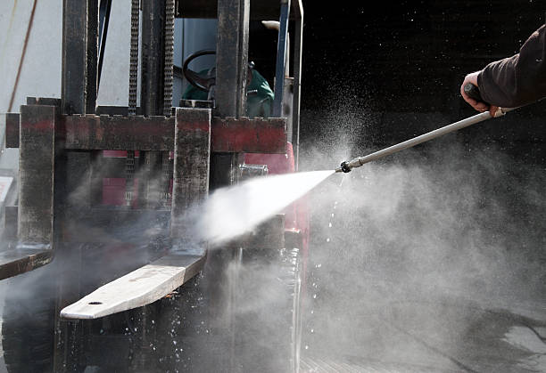 Why Choose Our Certified Pressure Washing Experts for Your Project Needs in Waverly, IL?