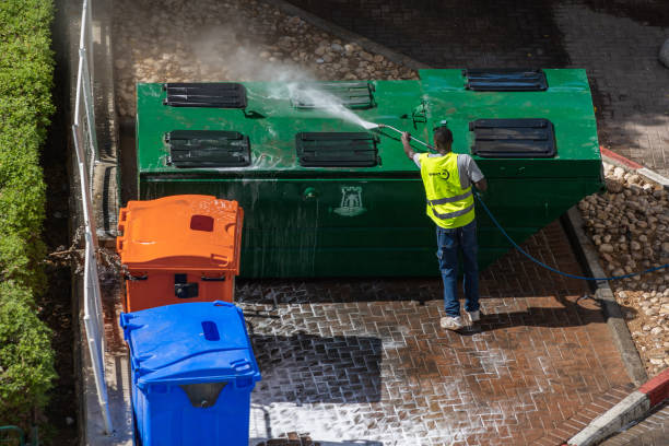 Best Deck Cleaning Services  in Waverly, IL